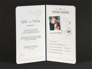 Vintage-Einladungen – Wedding Passport – aufgeklappt – vergrößerte Abbildung Vintage-Einladungen – Wedding Passport – aufgeklappt